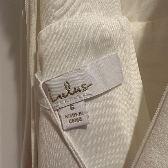 Lulu’s Wedding Dress (Small) - Picture 3 of 3